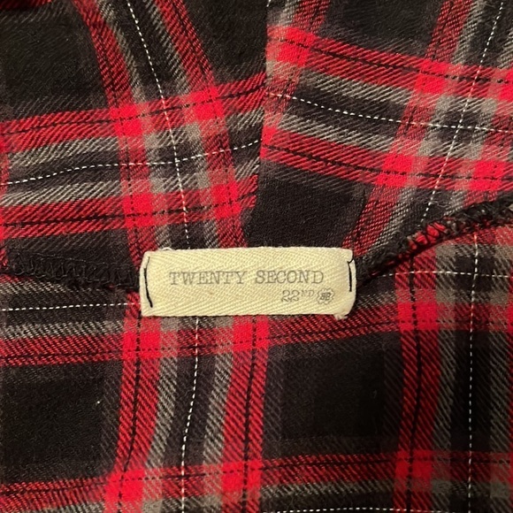 Red and Black cardigan. Size Large - Picture 3 of 5